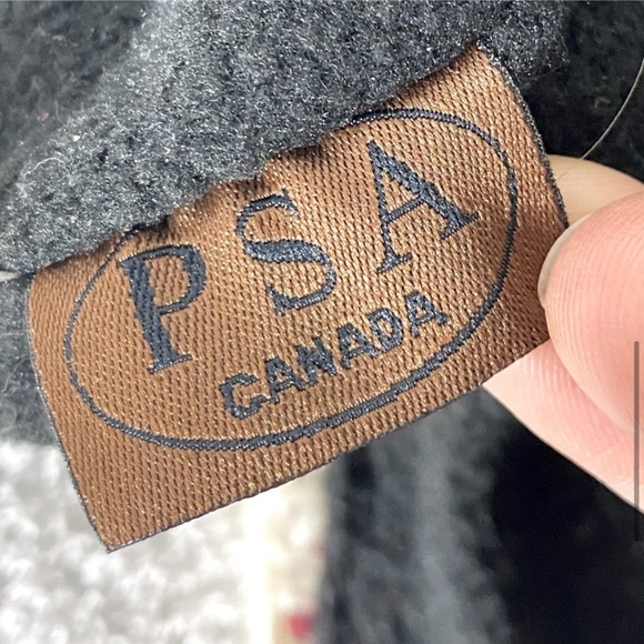 PSA Canada Burgundy Wool Inukshuk Knit Toque With Ear Flaps - Picture 8 of 12